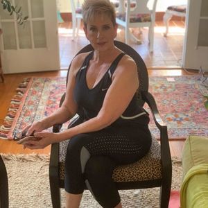 Meet your Posher, Cynthia